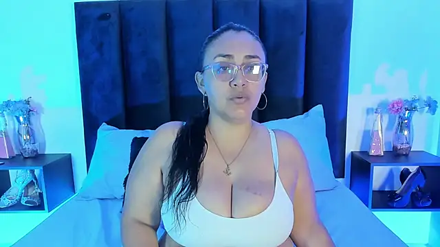 Snapshot of scarlet__ray_ chatting on 24, 4, 2026 scarlet ray online show from 24, 4, 2026