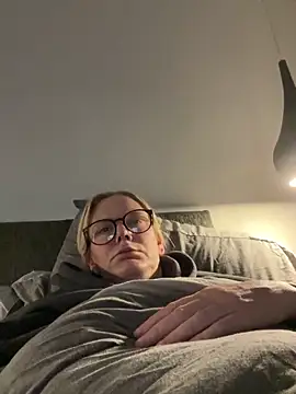 Snapshot of Amelie_BlondeXX chatting on 14, 3, 2026 Amelie BlondeXX online show from 14, 3, 2026