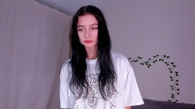 kira montelle online show from 26, 2, 2026