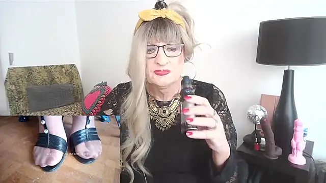 Snapshot of sophyTV chatting on 5, 4, 2026 sophyTV online show from 5, 4, 2026