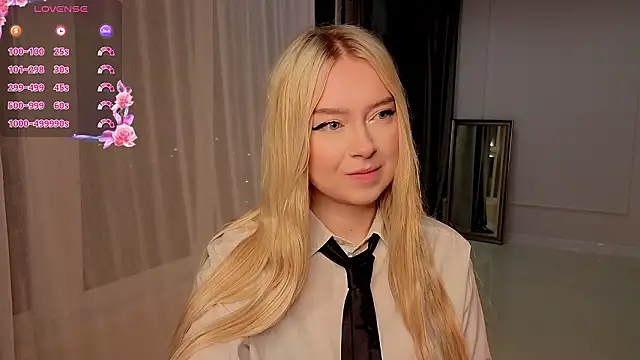 Snapshot of ChristinBland chatting on 15, 3, 2026 ChristinBland online show from 15, 3, 2026