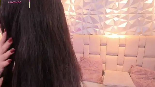 Snapshot of mell_muller chatting on 7, 4, 2026 mell muller online show from 7, 4, 2026