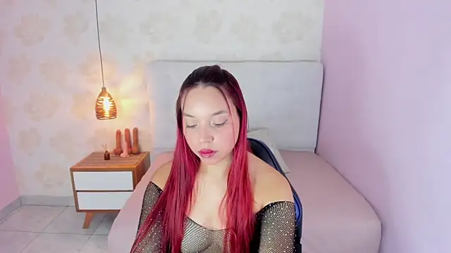 LUCIA KHAN online show from 25, 2, 2026