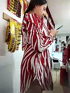 Snapshot of MaskedLatinaX chatting on 7, 3, 2026 MaskedLatinaX online show from 7, 3, 2026