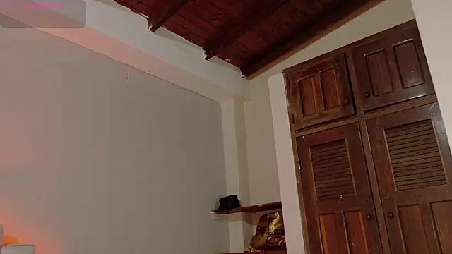 Snapshot of BeckaBlue chatting on 6, 4, 2026 BeckaBlue online show from 6, 4, 2026