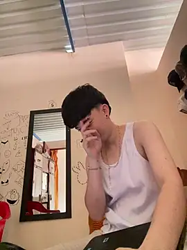 Snapshot of Tomnico_19 chatting on 7, 5, 2026 Tomnico 19 online show from 7, 5, 2026