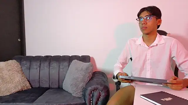 Snapshot of Eros_Lux chatting on 11, 6, 2026 Eros Lux online show from 11, 6, 2026