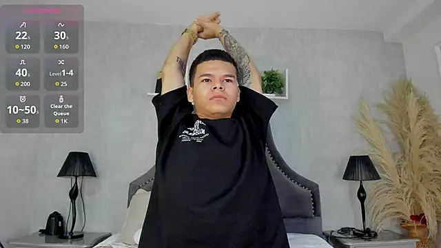 Snapshot of DylanRoyce_ chatting on 31, 5, 2026 DylanRoyce online show from 31, 5, 2026