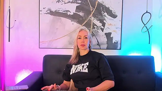 Snapshot of SophiMarin chatting on 12, 3, 2026 SophiMarin online show from 12, 3, 2026