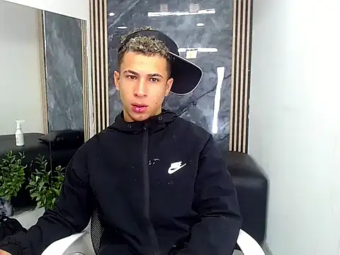 Snapshot of Hollmanhot chatting on 15, 4, 2026 Hollmanhot online show from 15, 4, 2026