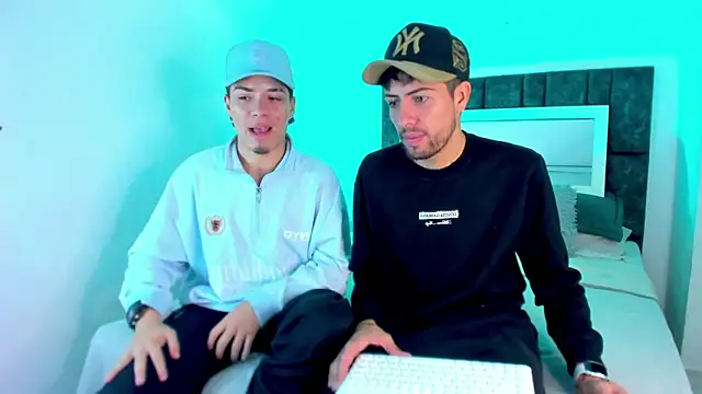 Snapshot of alex_and_christhoper chatting on 10, 3, 2026 alex and christhoper online show from 10, 3, 2026