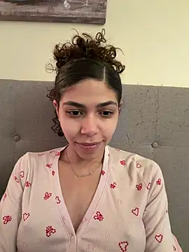 021hotcouple online show from 6, 4, 2026