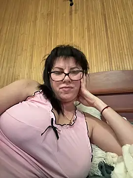 Snapshot of expensive_lady chatting on 5, 4, 2026 expensive lady online show from 5, 4, 2026