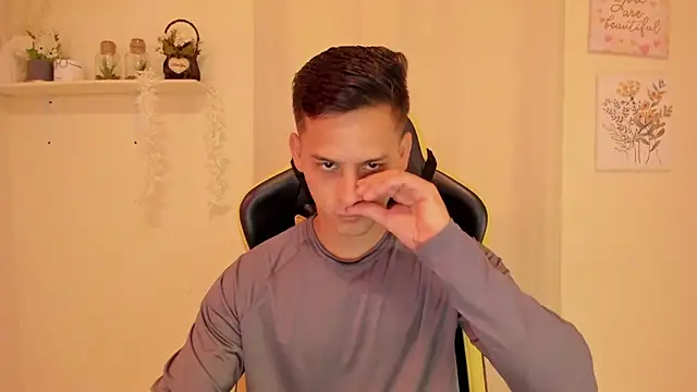 Snapshot of sexy_andres01 chatting on 20, 4, 2026 sexy andres01 online show from 20, 4, 2026