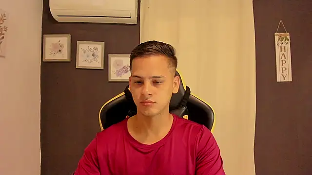 Snapshot of sexy_andres01 chatting on 25, 7, 2026 sexy andres01 online show from 25, 7, 2026