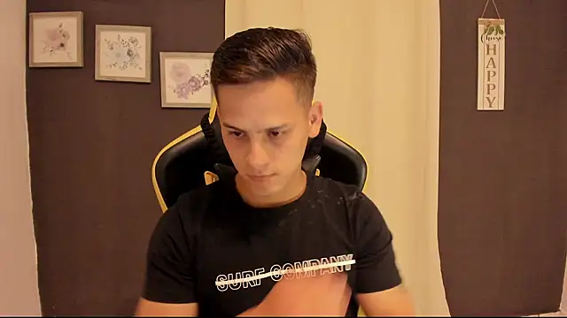 Snapshot of sexy_andres01 chatting on 29, 7, 2026 sexy andres01 online show from 29, 7, 2026