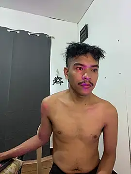 Snapshot of asian_darlingcummersxXx chatting on 4, 7, 2026 asian darlingcummersxXx online show from 4, 7, 2026