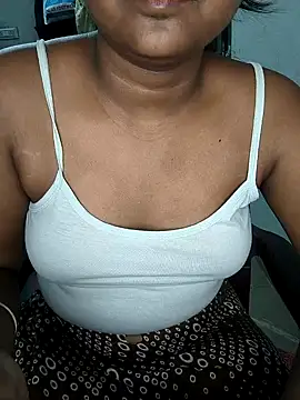 Snapshot of MISS_MADHURIBABY chatting on 13, 3, 2026 MISS MADHURIBABY online show from 13, 3, 2026