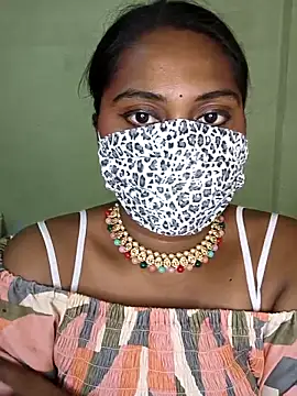 Snapshot of MISS_MADHURIBABY chatting on 19, 5, 2026 MISS MADHURIBABY online show from 19, 5, 2026