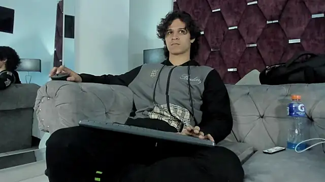 Snapshot of TonyBenedetti chatting on 21, 3, 2026 TonyBenedetti online show from 21, 3, 2026