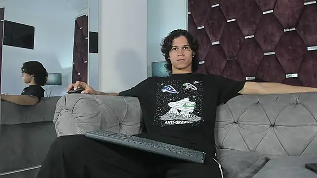 Snapshot of TonyBenedetti chatting on 24, 3, 2026 TonyBenedetti online show from 24, 3, 2026