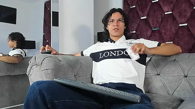 Snapshot of TonyBenedetti chatting on 25, 3, 2026 TonyBenedetti online show from 25, 3, 2026