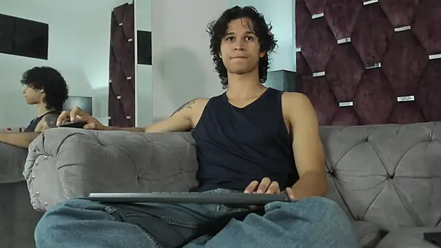 Snapshot of TonyBenedetti chatting on 27, 3, 2026 TonyBenedetti online show from 27, 3, 2026