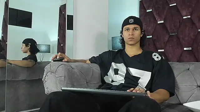 Snapshot of TonyBenedetti chatting on 28, 3, 2026 TonyBenedetti online show from 28, 3, 2026