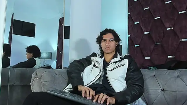 Snapshot of TonyBenedetti chatting on 29, 3, 2026 TonyBenedetti online show from 29, 3, 2026