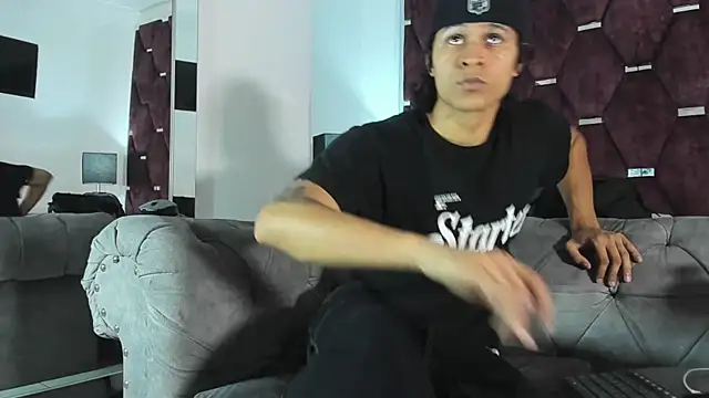 Snapshot of TonyBenedetti chatting on 9, 4, 2026 TonyBenedetti online show from 9, 4, 2026