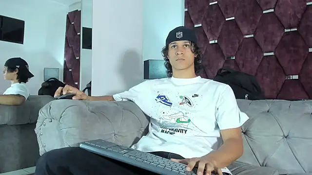 Snapshot of TonyBenedetti chatting on 10, 4, 2026 TonyBenedetti online show from 10, 4, 2026