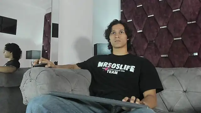 Snapshot of TonyBenedetti chatting on 11, 4, 2026 TonyBenedetti online show from 11, 4, 2026