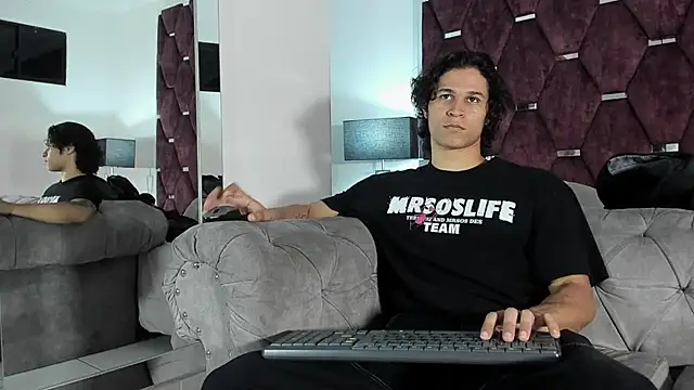 Snapshot of TonyBenedetti chatting on 14, 4, 2026 TonyBenedetti online show from 14, 4, 2026