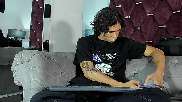 Snapshot of TonyBenedetti chatting on 16, 4, 2026 TonyBenedetti online show from 16, 4, 2026