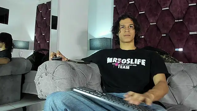 Snapshot of TonyBenedetti chatting on 19, 4, 2026 TonyBenedetti online show from 19, 4, 2026