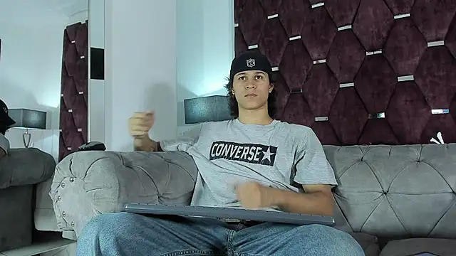 Snapshot of TonyBenedetti chatting on 22, 4, 2026 TonyBenedetti online show from 22, 4, 2026