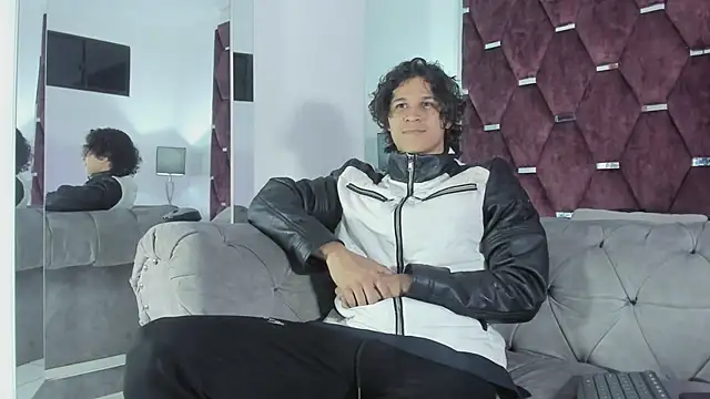 Snapshot of TonyBenedetti chatting on 26, 4, 2026 TonyBenedetti online show from 26, 4, 2026