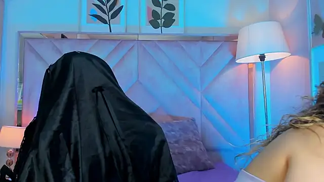 Snapshot of emilyjonesss_ chatting on 17, 3, 2026 emilyjonesss online show from 17, 3, 2026