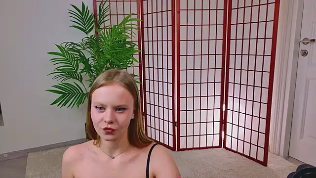 Sophie Peach  online show from 19, 3, 2026