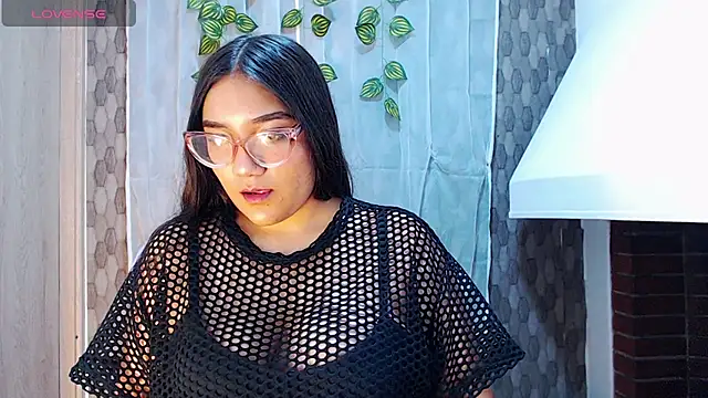 anyela donecm online show from 13, 4, 2026