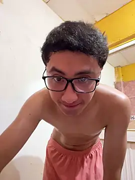 Snapshot of Gonzalogz chatting on 12, 4, 2026 Gonzalogz online show from 12, 4, 2026