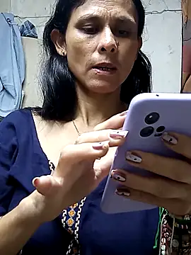 yuliitza4 online show from 18, 3, 2026