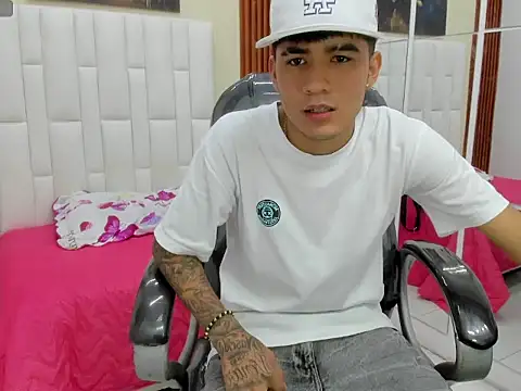 Snapshot of Thiago_collinss chatting on 21, 3, 2026 Thiago collinss online show from 21, 3, 2026