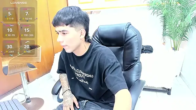 Snapshot of Thiago_collinss chatting on 1, 4, 2026 Thiago collinss online show from 1, 4, 2026