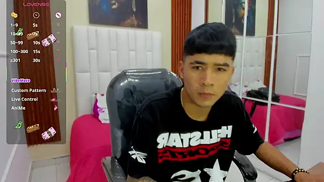 Snapshot of Thiago_collinss chatting on 22, 4, 2026 Thiago collinss online show from 22, 4, 2026