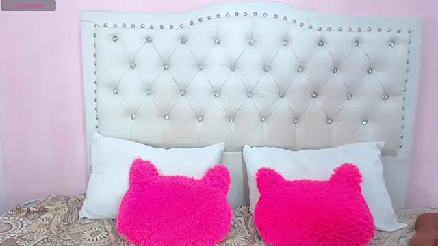 Snapshot of rubi_millerr chatting on 16, 4, 2026 rubi millerr online show from 16, 4, 2026