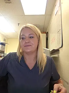 Snapshot of LadyB07 chatting on 29, 4, 2026 LadyB07 online show from 29, 4, 2026