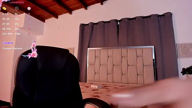 zafiro ziz online show from 24, 3, 2026