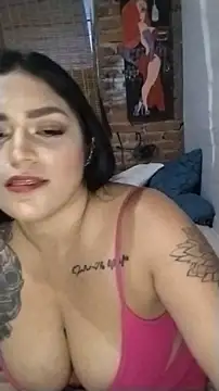 Snapshot of Cristal_queen_ chatting on 4, 4, 2026 Cristal queen online show from 4, 4, 2026