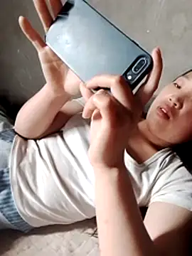 Miu la online show from 4, 4, 2026